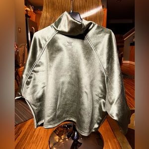 Adidas green hoodie crop. Polyester and elastase. Super soft!